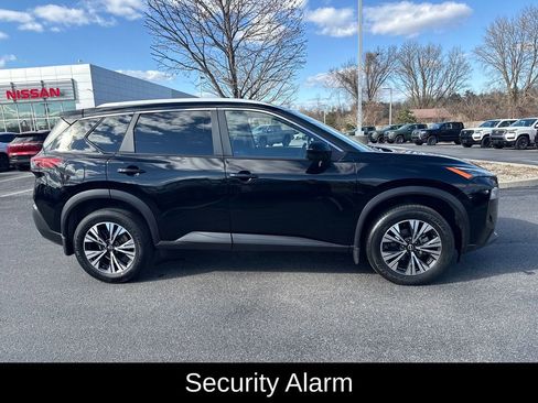 Used 2023 Nissan Rogue SV w/ SV Premium B Package image 9