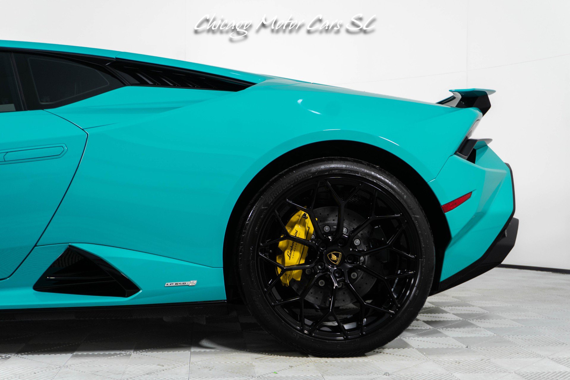 Used 2024 Lamborghini Huracan Tecnica RWD image 3