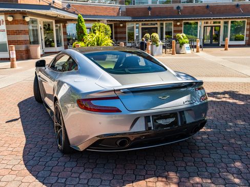 Used 2014 Aston Martin Vanquish Coupe RWD image 26