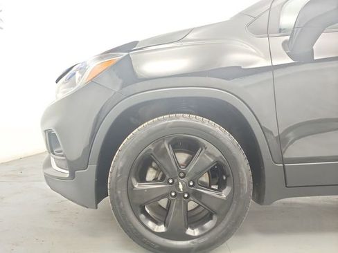 Used 2018 Chevrolet Trax Premier w/ Midnight Edition image 22