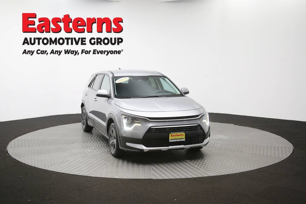 Used 2025 Kia Niro LX FWD image 49