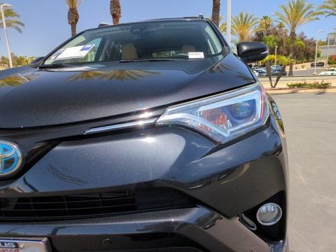 Used 2016 Toyota RAV4 Limited w/ Advanced Technology Package AWD/4WD image 10