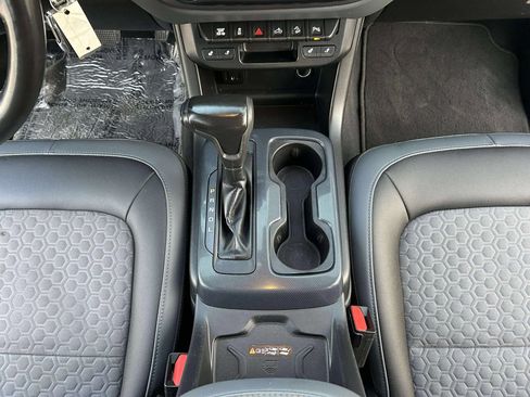 Used 2019 Chevrolet Colorado Z71 AWD/4WD image 26