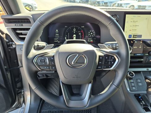 Used 2026 Lexus GX 550 AWD/4WD image 17