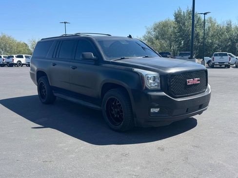Used 2018 GMC Yukon XL SLT w/ Open Road Package AWD/4WD image 21