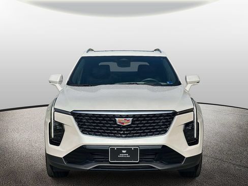 Used 2024 Cadillac XT4 Premium Luxury w/ Technology Package AWD/4WD image 5