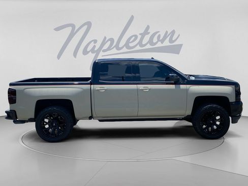 Used 2018 Chevrolet Silverado 1500 LTZ Z71 w/ LTZ Plus Package AWD/4WD image 9