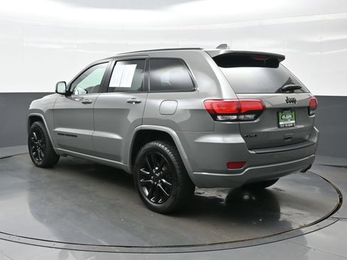 Used 2020 Jeep Grand Cherokee Altitude AWD/4WD image 5