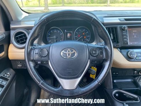 Used 2017 Toyota RAV4 XLE FWD image 19