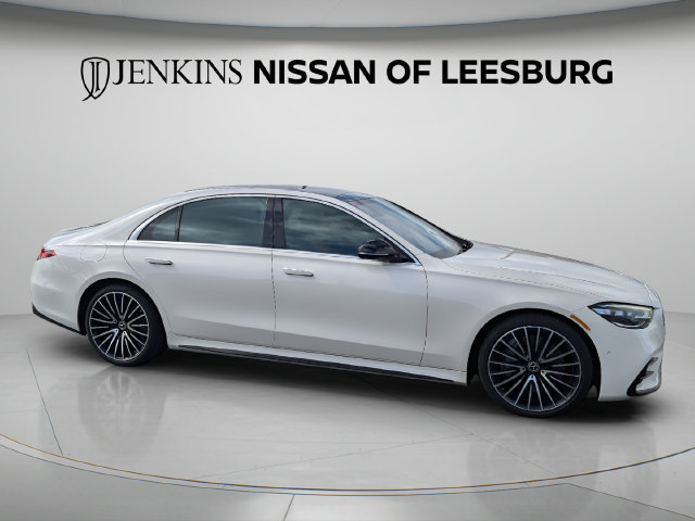 Used 2022 Mercedes-Benz S 580 4MATIC Sedan image 2