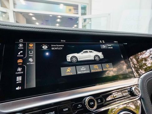 Used 2020 Bentley Continental GT V8 image 72