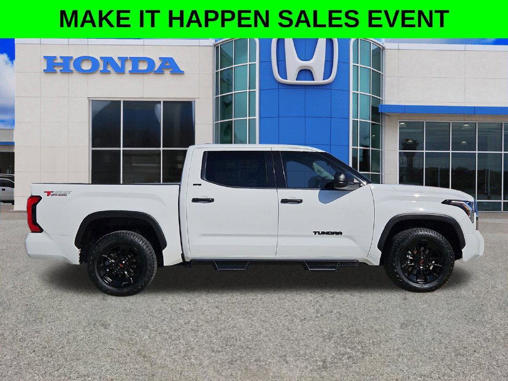 Used 2023 Toyota Tundra SR5 RWD image 2