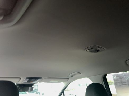 Used 2023 Kia Sorento LX image 22