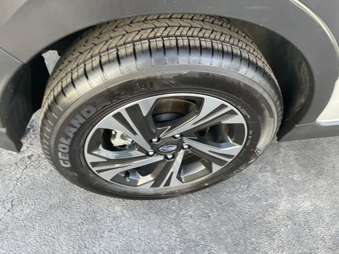 Used 2025 Subaru Crosstrek 2.0i Premium image 40