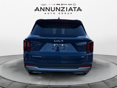 New 2025 Kia Sorento S w/ Panoramic Sunroof Package