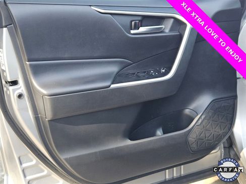 Used 2021 Toyota RAV4 XLE image 7
