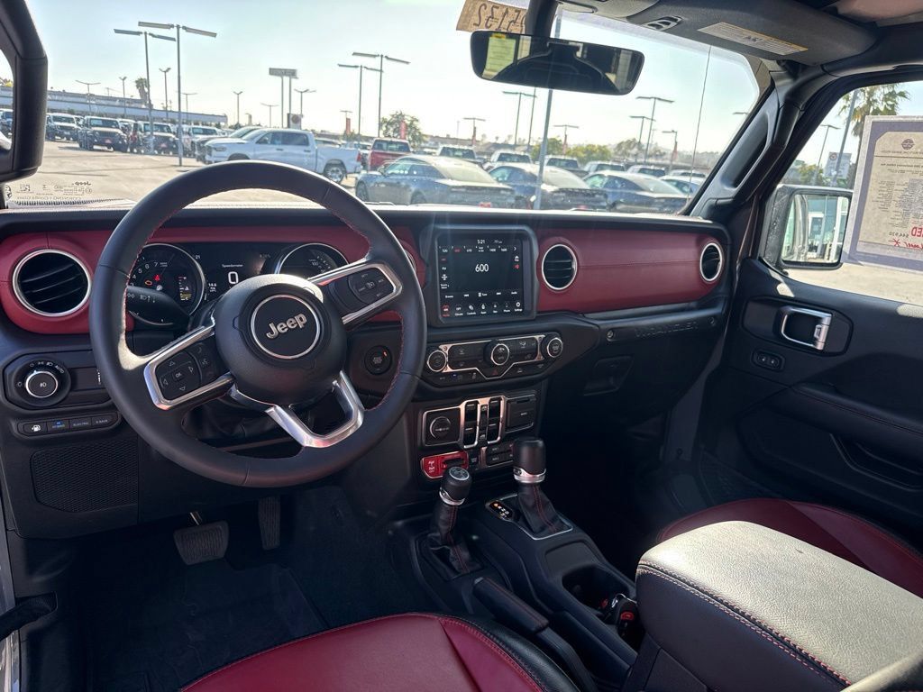 Used 2023 Jeep Wrangler Unlimited Rubicon 4xe AWD/4WD image 18