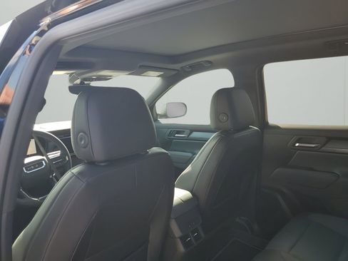 New 2026 GMC Terrain AT4 w/ Convenience Package III image 19