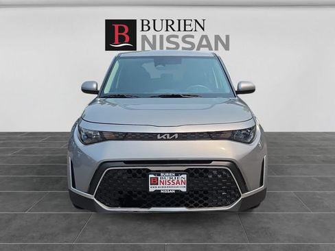 Used 2023 Kia Soul LX FWD image 8