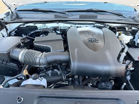 Certified 2023 Toyota Tacoma TRD Sport image 31