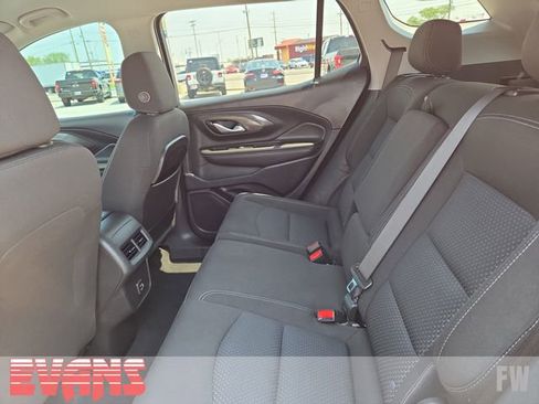 Used 2023 GMC Terrain SLE w/ Driver Convenience Package image 23