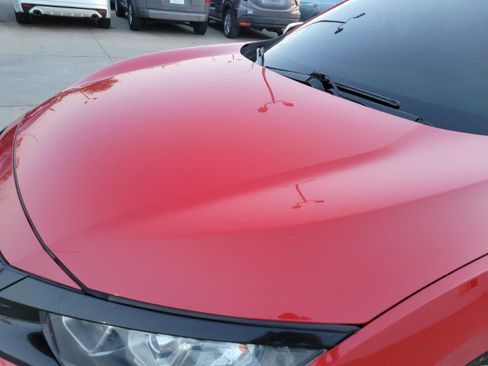 Used 2018 Honda Civic Sport image 11