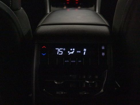 Certified 2022 Jeep Grand Cherokee L Laredo image 8