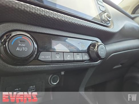 Used 2021 Nissan Kicks SV w/ Interior Electronics Package image 9