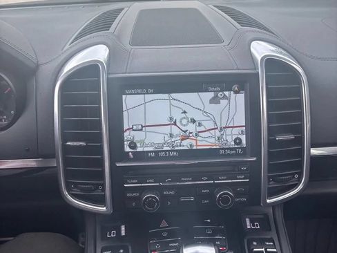 Used 2011 Porsche Cayenne S AWD/4WD image 27