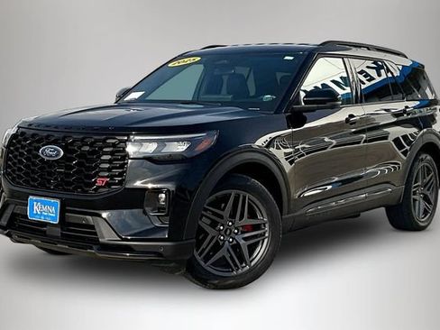 Used 2025 Ford Explorer ST AWD/4WD image 3