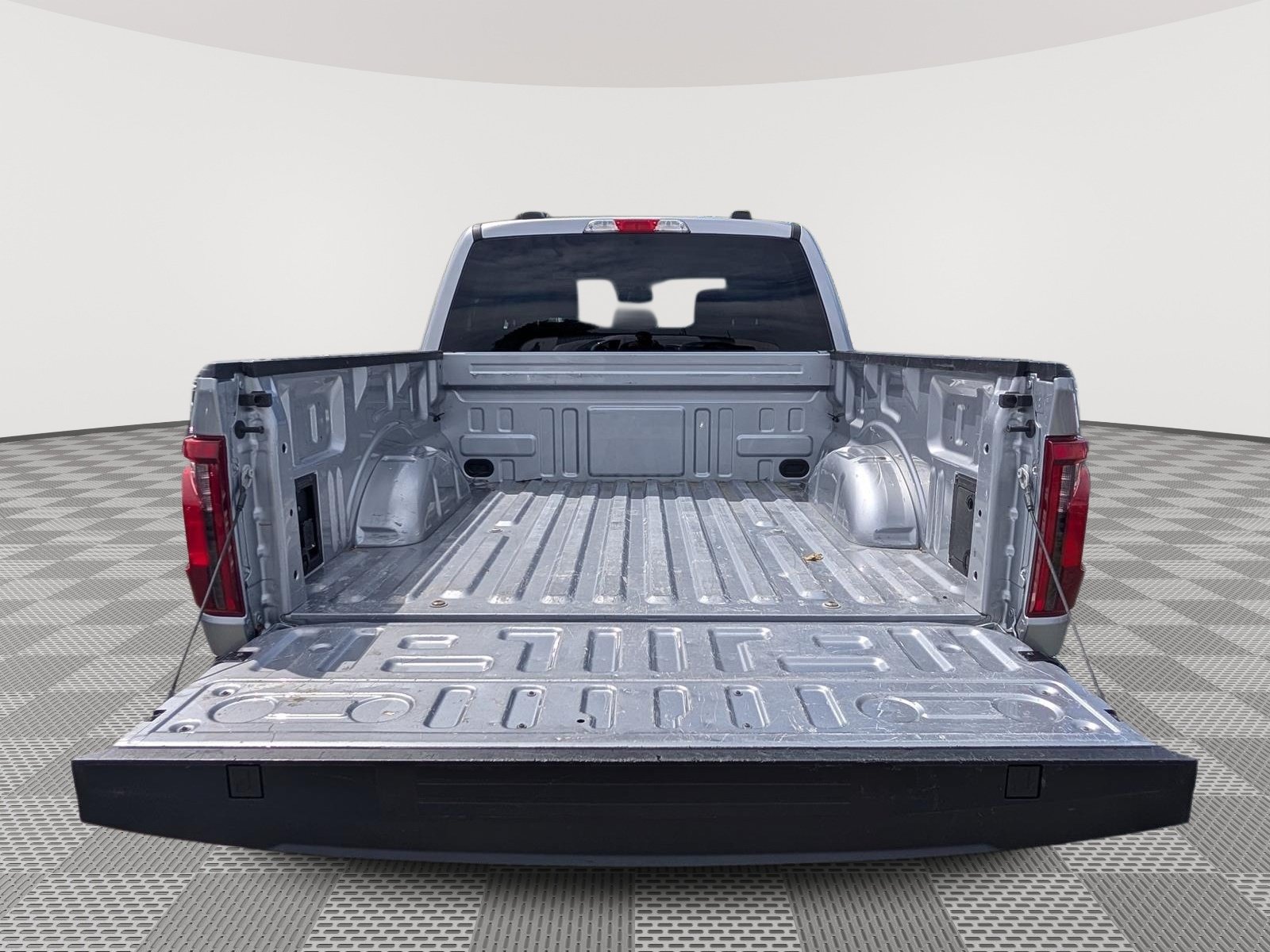 Used 2024 Ford F150 XLT AWD/4WD image 14
