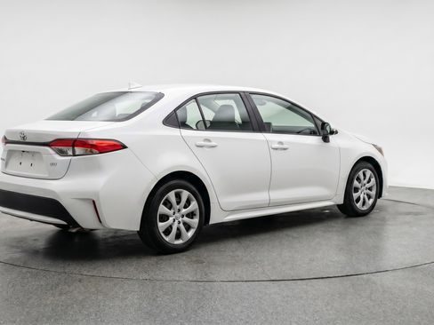 Used 2025 Toyota Corolla LE FWD image 9