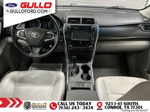 Used 2017 Toyota Camry XLE w/ Moonroof Package FWD image 12