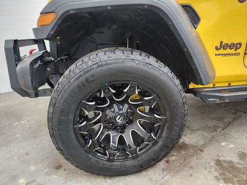Used 2019 Jeep Wrangler Unlimited Rubicon AWD/4WD image 38