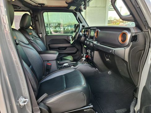 Used 2021 Jeep Gladiator Mojave w/ Uconnect 4C Nav & Sound Group AWD/4WD image 10