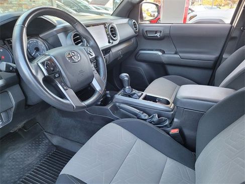 Certified 2022 Toyota Tacoma TRD Off-Road image 12