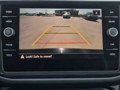 Used 2024 Volkswagen Tiguan SE FWD image 16