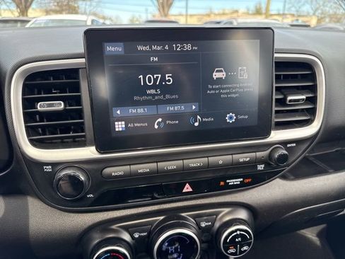 Certified 2023 Hyundai Venue SEL image 7