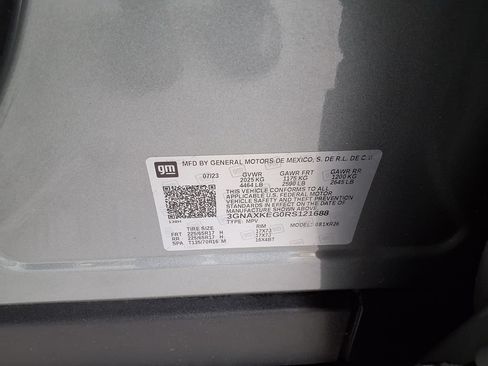 Used 2024 Chevrolet Equinox LT FWD image 32