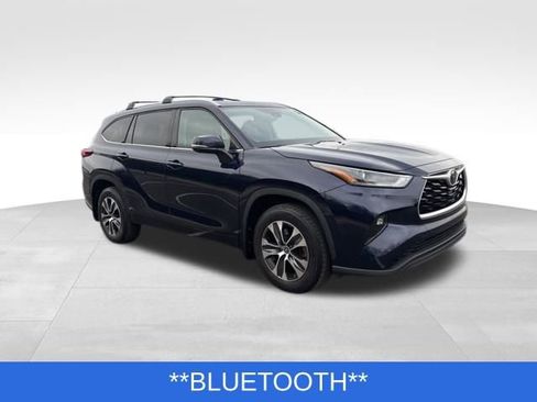 Used 2022 Toyota Highlander XLE image 7