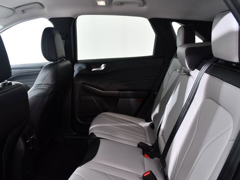 New 2025 Ford Escape SE w/ PHEV Premium Package FWD image 16