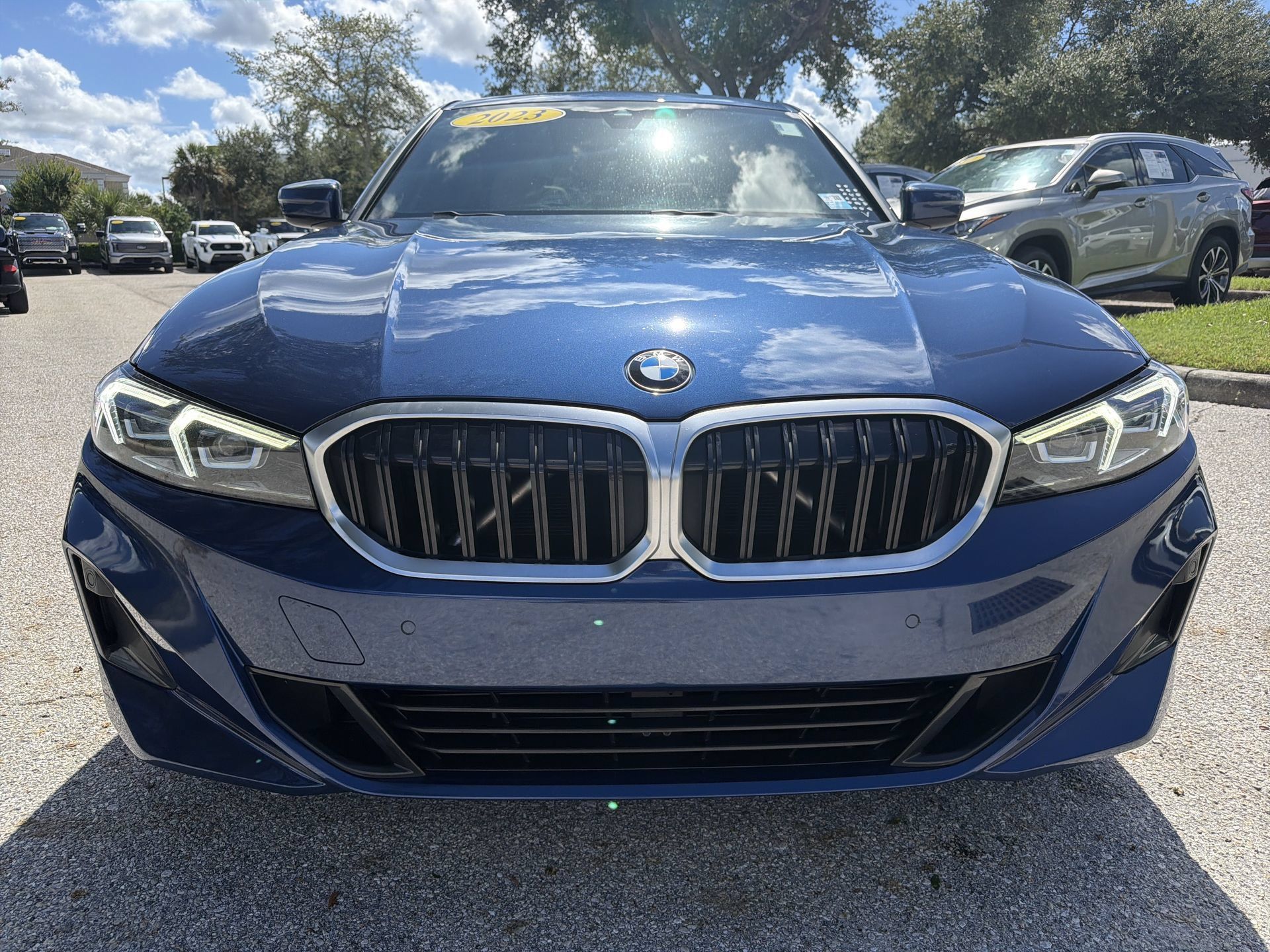 Used 2023 BMW 330i Sedan w/ Premium Package RWD image 2