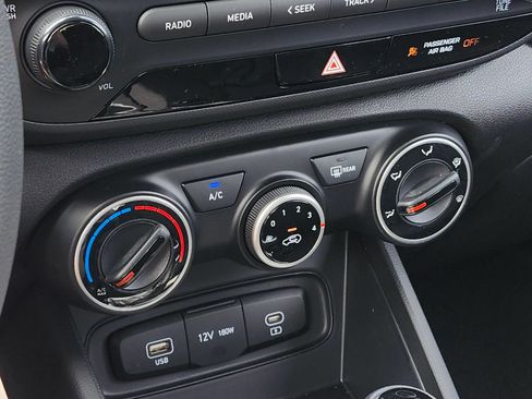 New 2026 Hyundai Venue SE FWD image 22