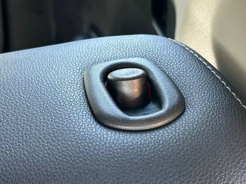 Used 2019 Toyota 4Runner SR5 Premium AWD/4WD image 33