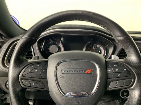 Used 2022 Dodge Challenger R/T w/ Plus Package image 21