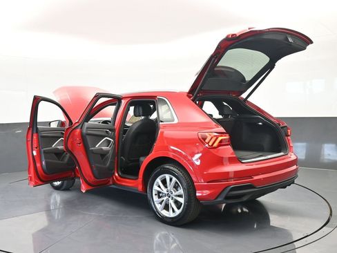 Used 2025 Audi Q3 2.0T Premium image 70