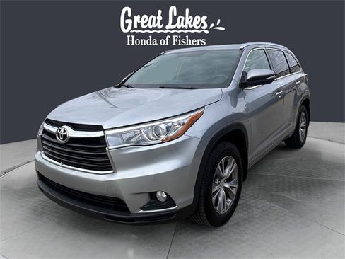 Used 2015 Toyota Highlander XLE image 1