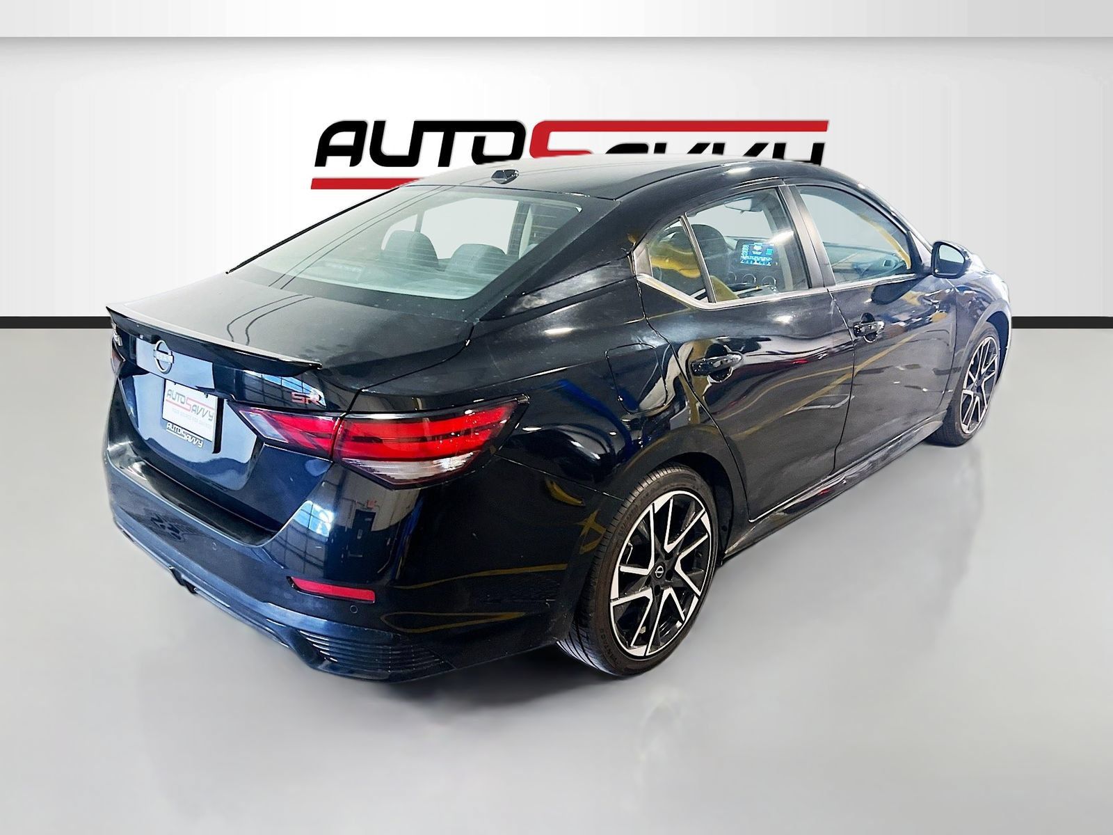 Used 2025 Nissan Sentra SR FWD image 7