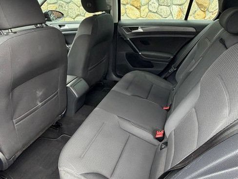 Used 2019 Volkswagen Golf 4-Door FWD image 29