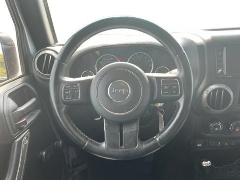Used 2015 Jeep Wrangler Unlimited Sport w/ Connectivity Group AWD/4WD image 18